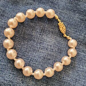Simulated Beaded Pearl Bracelet Gold Tone Cream